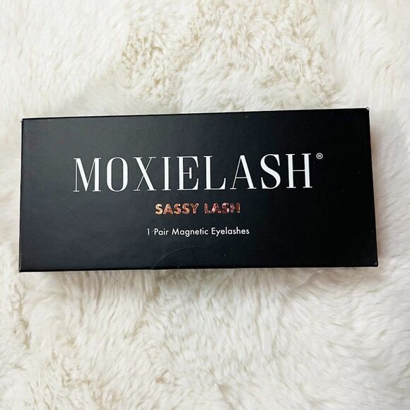 MoxieLash Sassy Lash Bundle - Picture 3 of 6